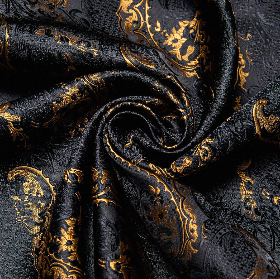Effortless Elegance | The Ultimate Men’s Shirt