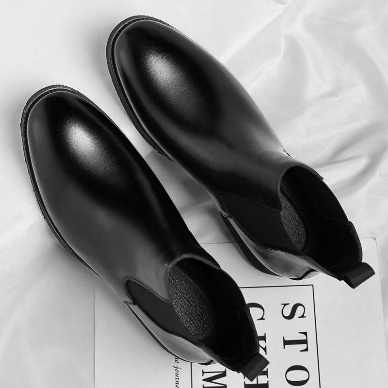 Elegant Comfort Chelsea Boots – Timeless Style, All-Day Comfort